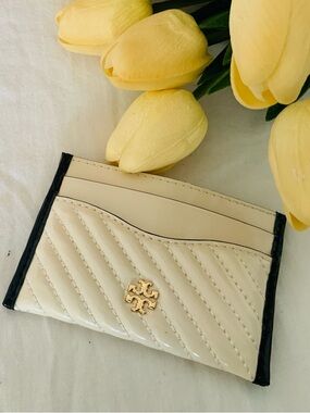 NWT TORY BURCH EMERSON QUILTED LEATHER CREDIT CARD CASE
